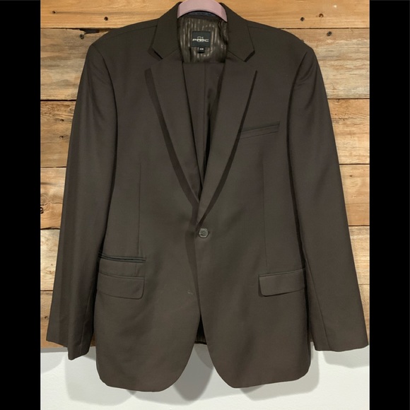Parc 81 suit - Picture 1 of 5